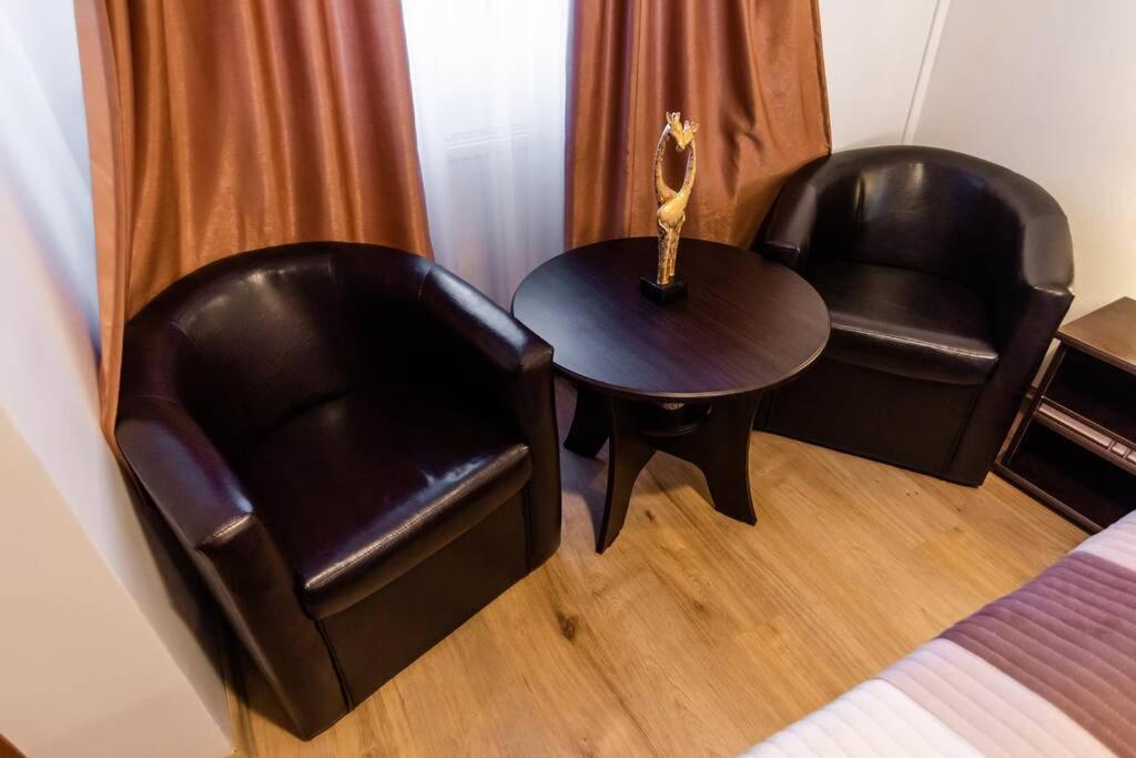 Cozy House With Nice Garden In Heart Of City Center Villa คลูจ-นาโปกา ภายนอก รูปภาพ