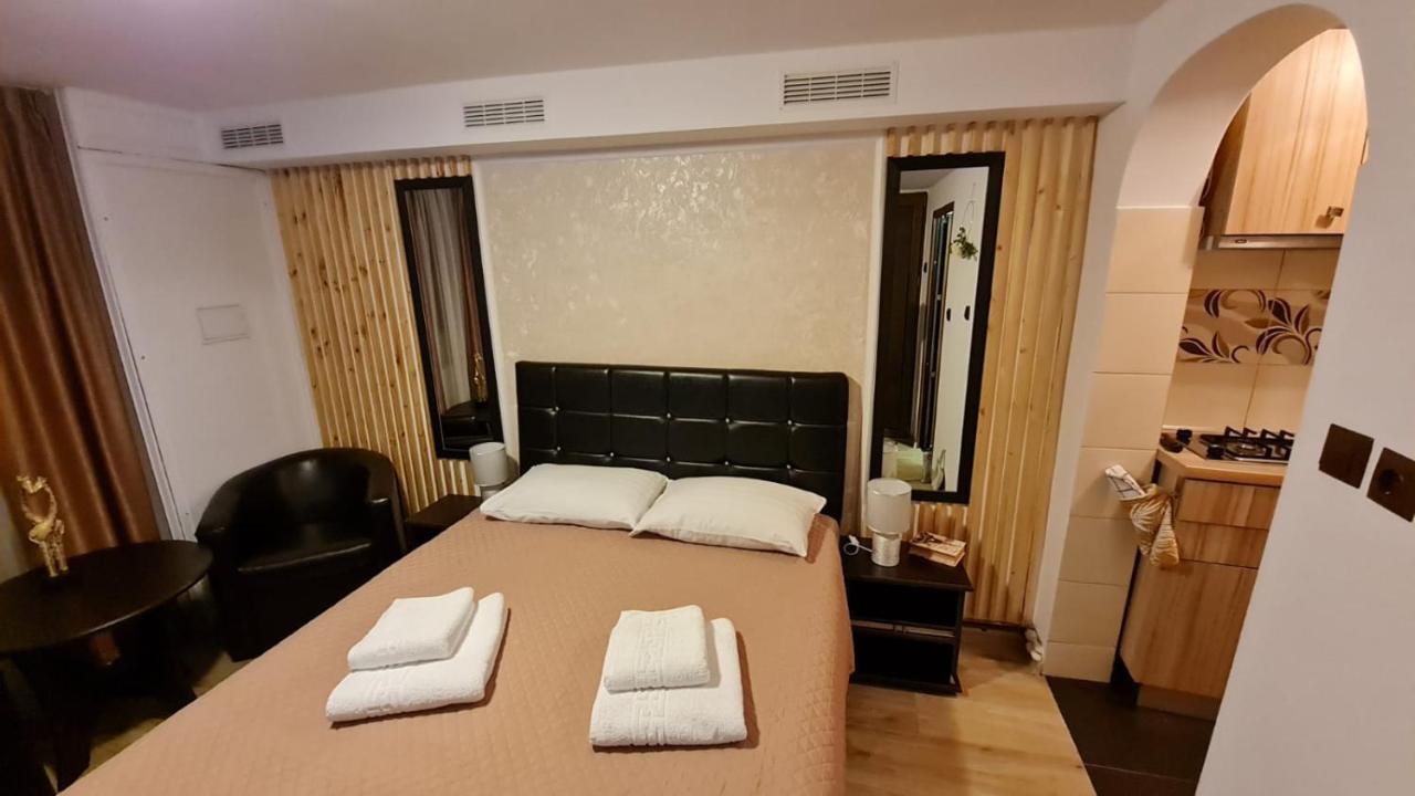Cozy House With Nice Garden In Heart Of City Center Villa คลูจ-นาโปกา ภายนอก รูปภาพ